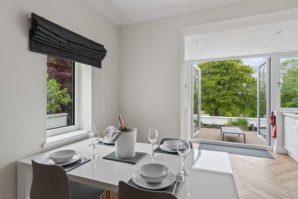 White Cottage Stunning Contemporary 2 Bedroom 2 Ensuite Annex With Hot Tub พลีมัธ ภายนอก รูปภาพ